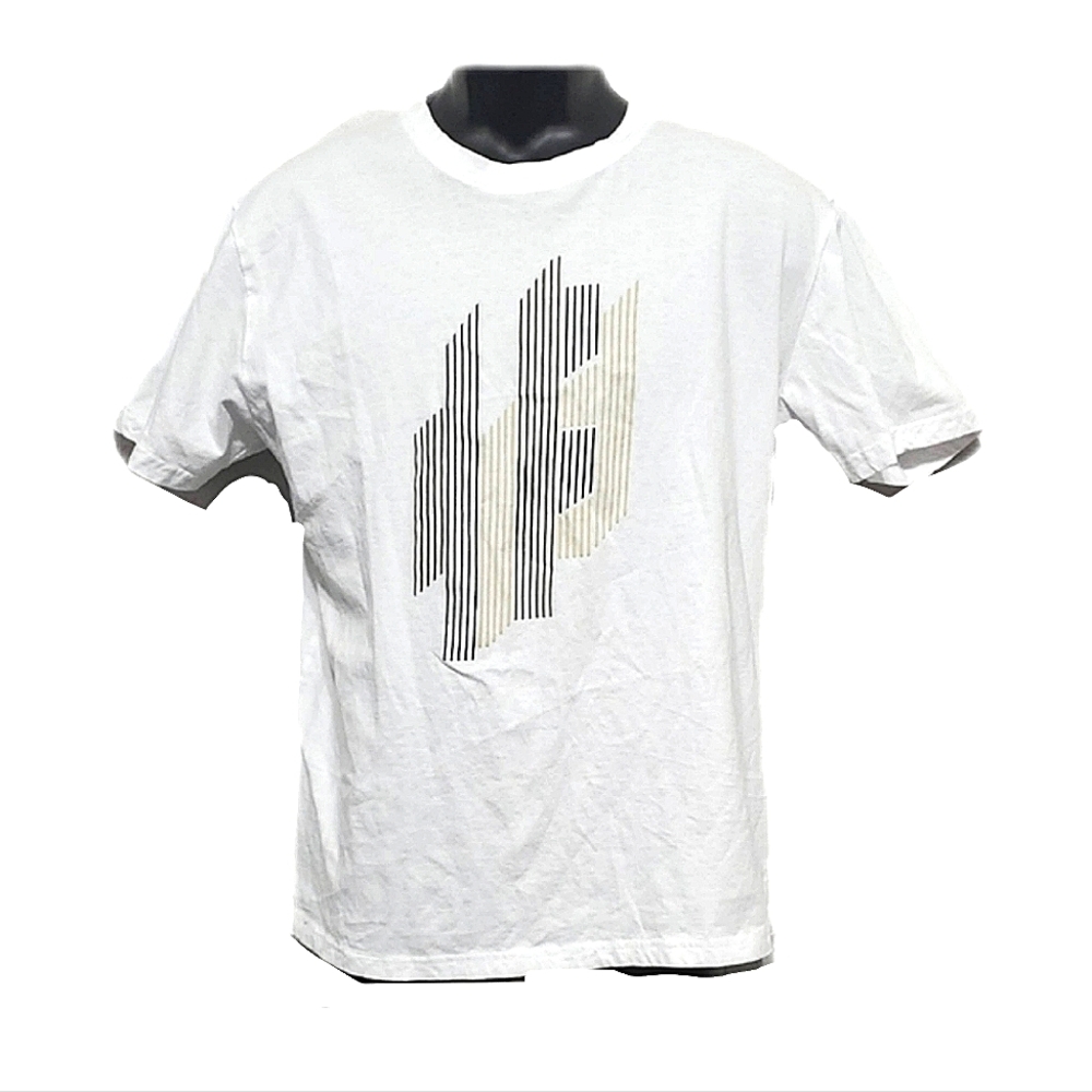 T.R Tailored Recreation Men's White Graphic T-Shirt Size XL